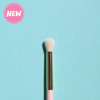 103-Defined Crease Brush